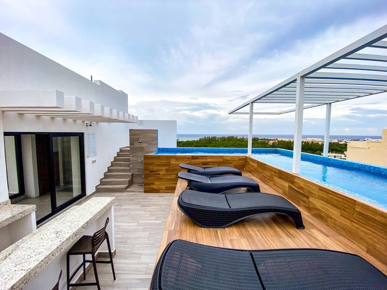 At 5th Ave With Pool Gym Steps To Playa del Carmen
